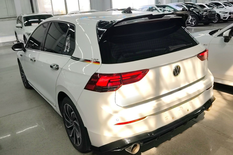 Volkswagen Golf 2021 car image #5