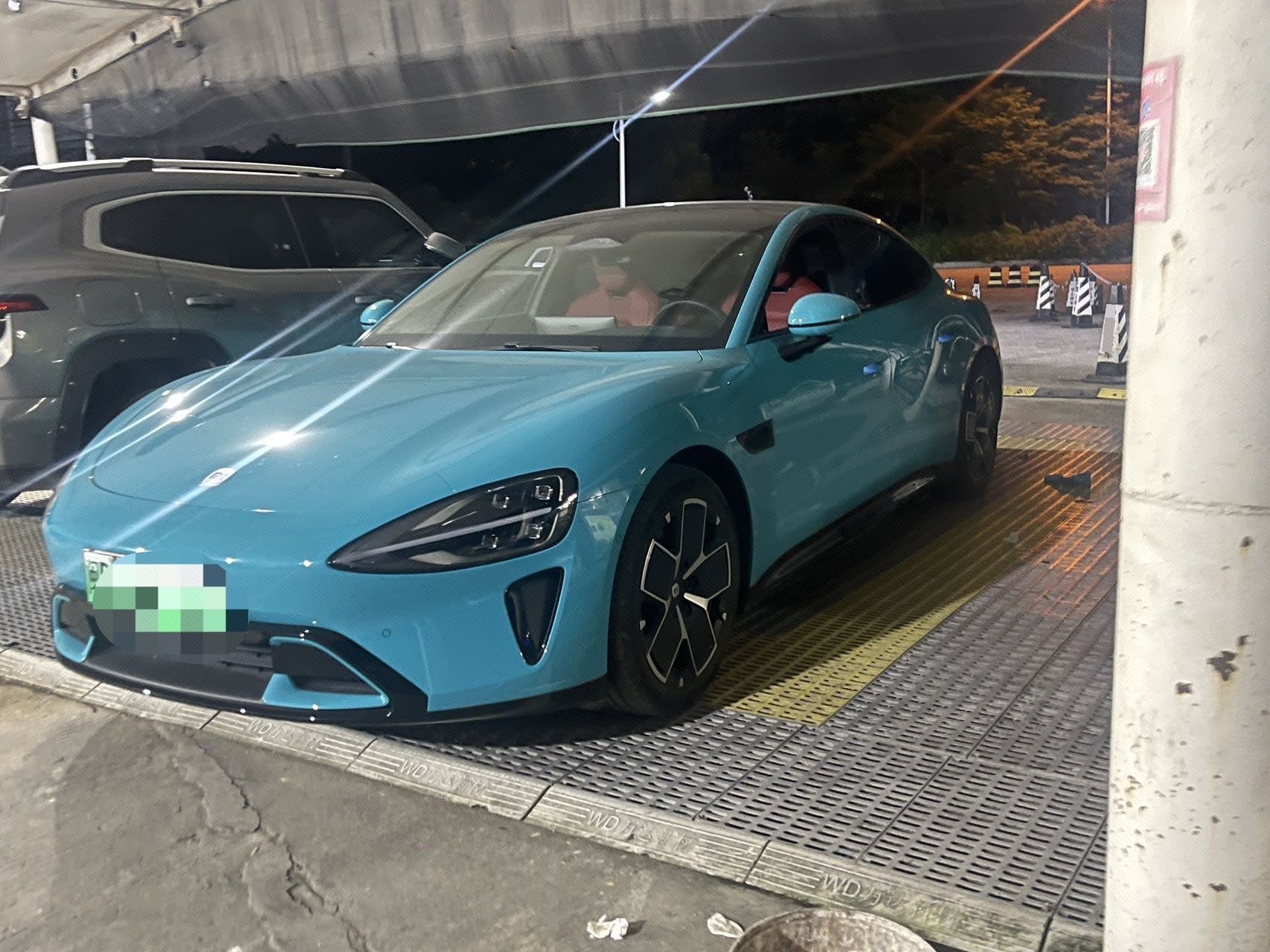 MI SU7 2024 car image 