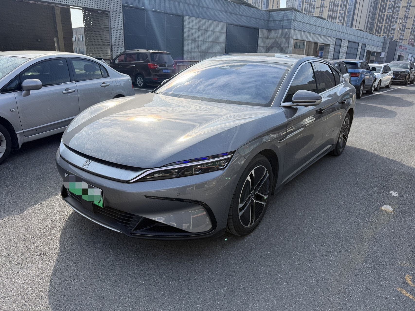BYD Han 2023 car image 