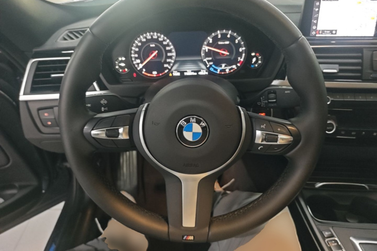 BMW 3 Series GT 2019 imagem de carro #11
