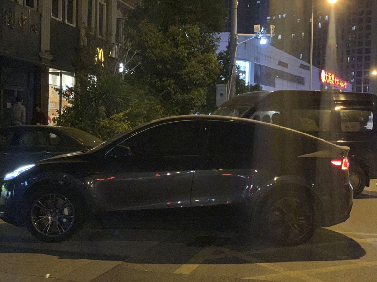 Tesla Model Y 2024 car image #3