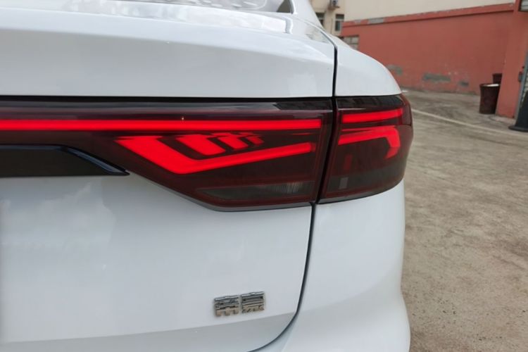 GEELY Emgrand 2023 car image #8