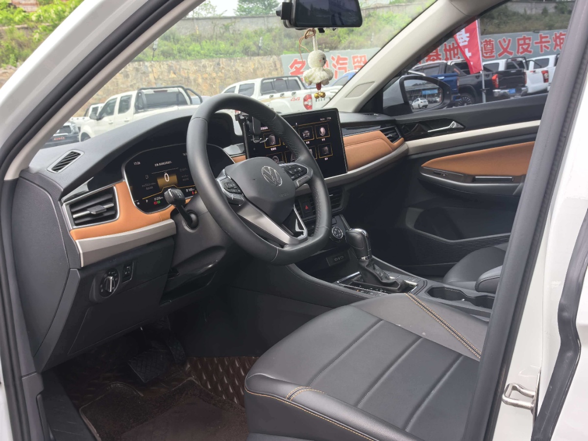 Volkswagen Bora 2023 car image #5