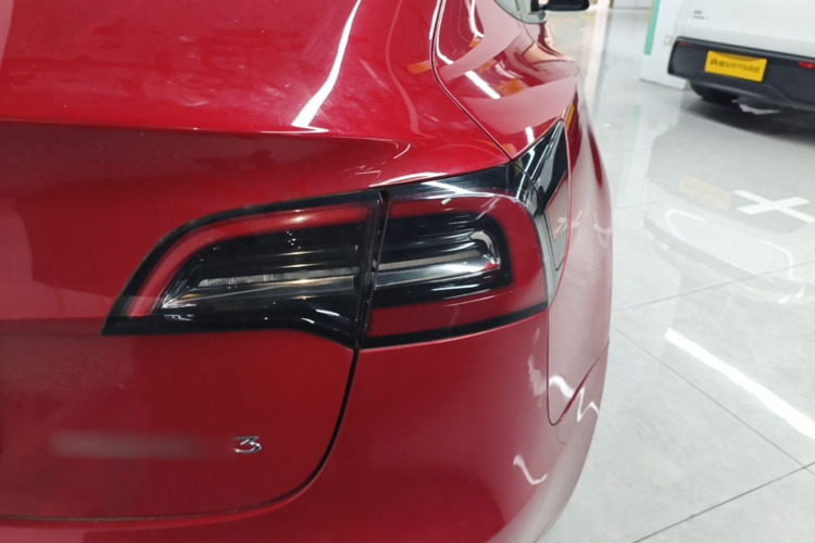 Tesla Model 3 2021 car image #8