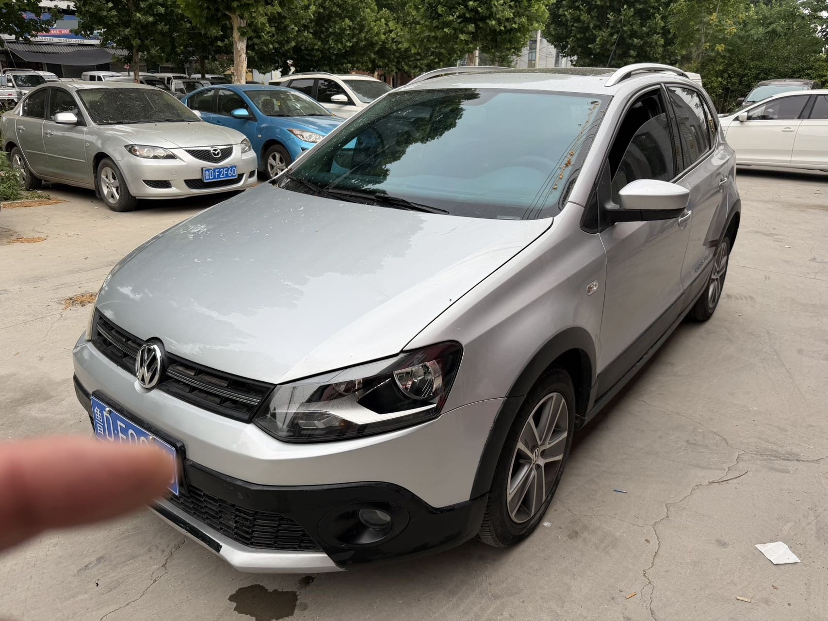Volkswagen Polo 2015 Volkswagen Polo 2015 car image