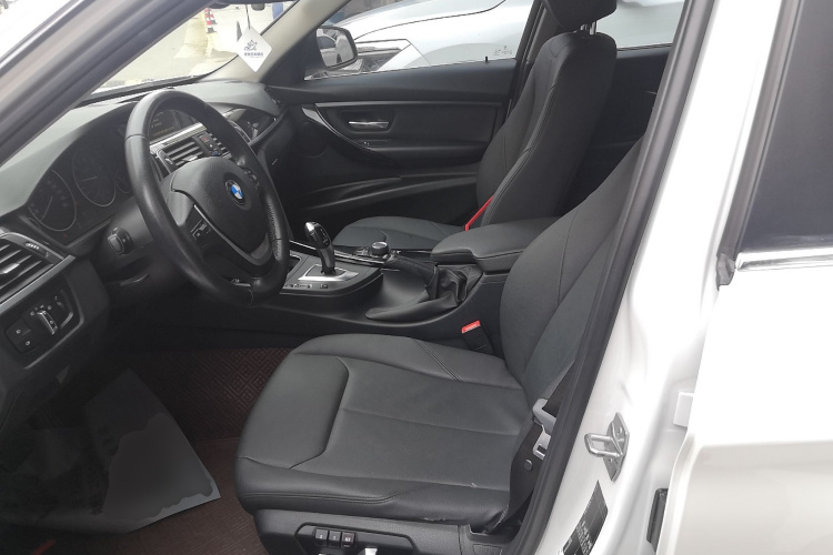 BMW 3 Series 2017 #15 BMW 3 Series 2017 car image #15