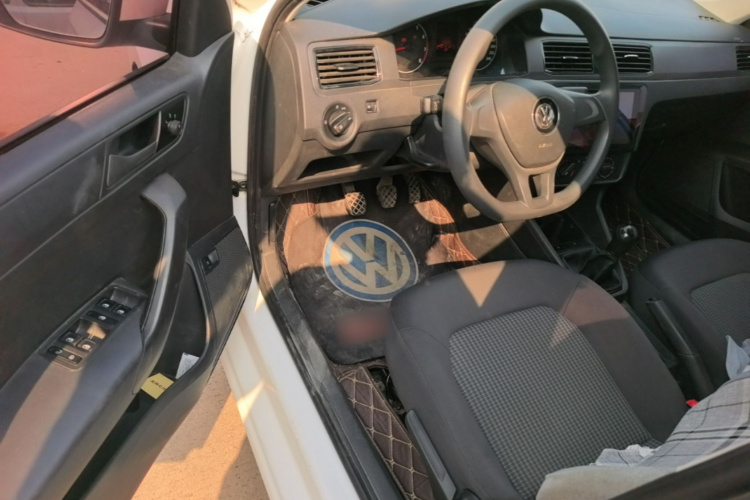 Volkswagen Santana 2021 car image #16