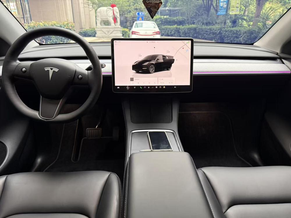 Tesla Model Y 2023 #14 Tesla Model Y 2023 car image #14
