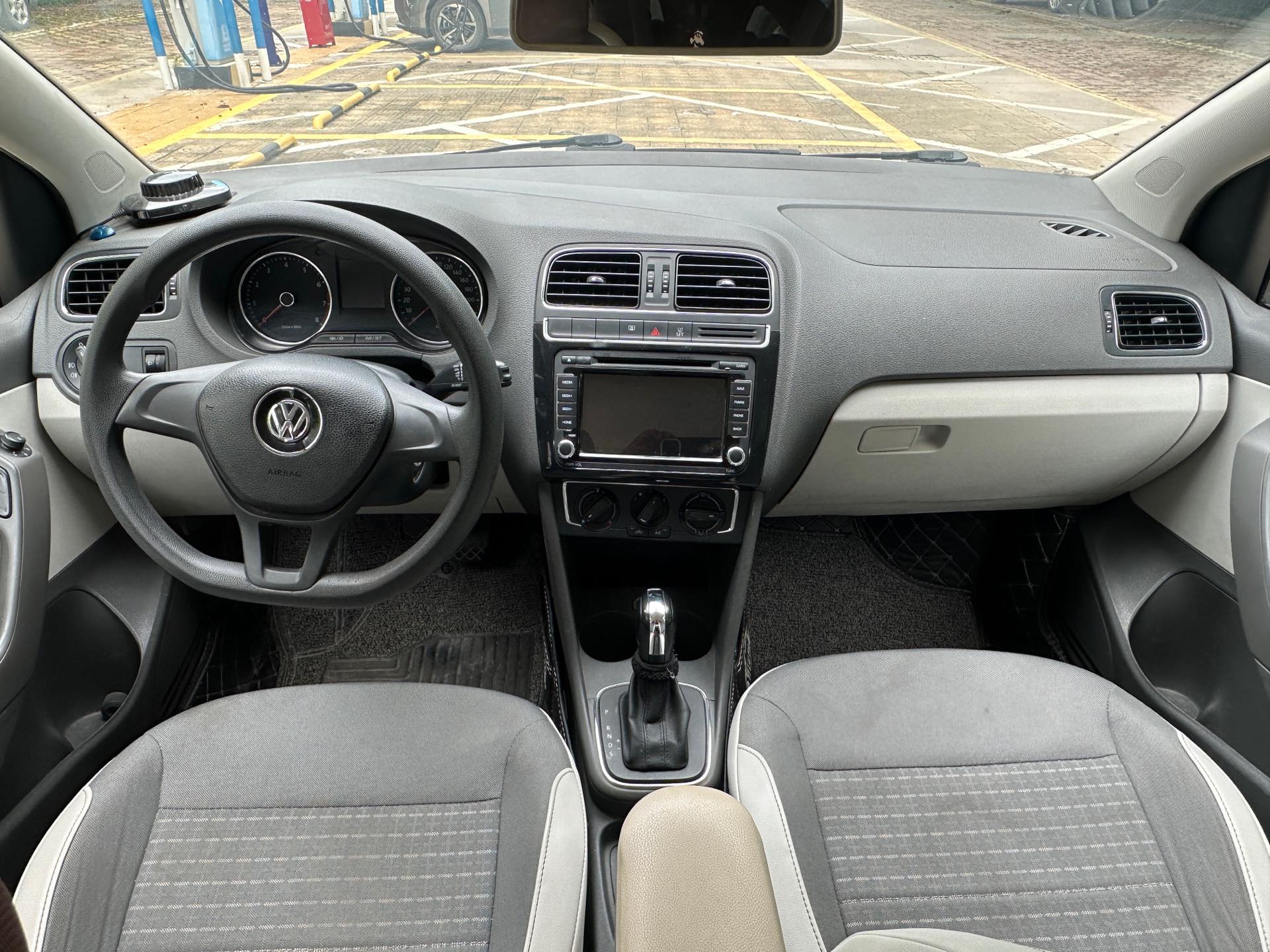 Volkswagen Polo 2015 #5 Volkswagen Polo 2015 صورة سيارة #5