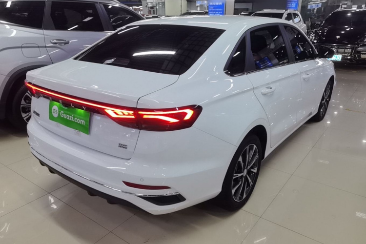 GEELY Emgrand 2025 #7 GEELY Emgrand 2025 car image #7