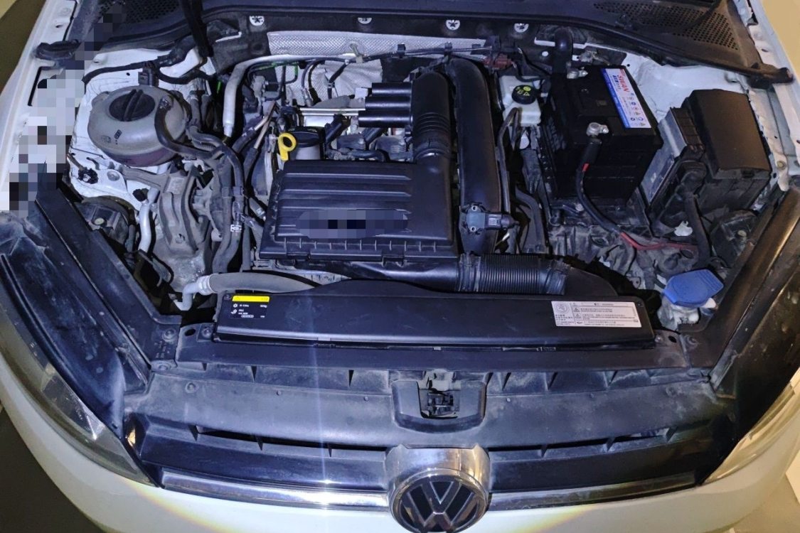 Volkswagen Golf 2017 car image #10