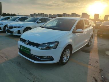 Volkswagen Polo 2015 Volkswagen Polo 2015 car image