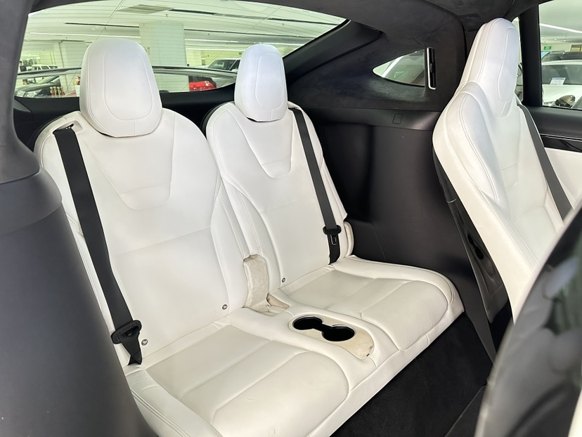 Tesla Model X 2017 car image #6