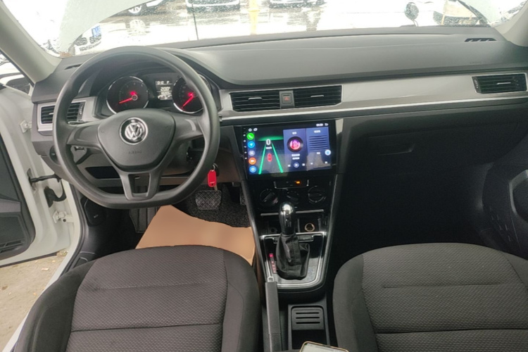 Volkswagen Bora 2022 car image #11