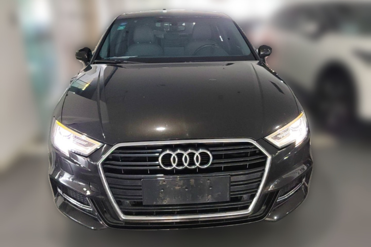 Audi A3 2019 car image #3
