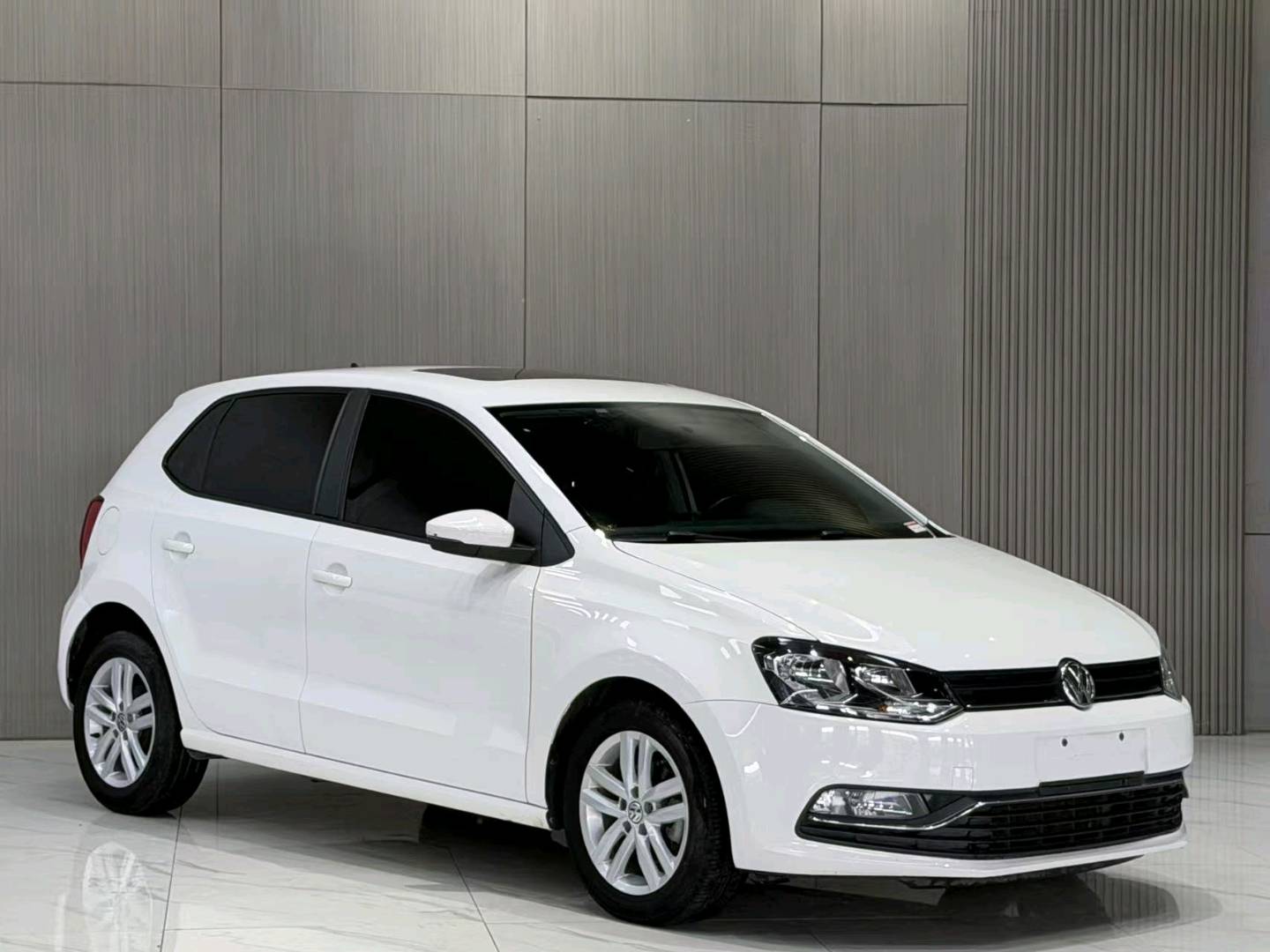 Volkswagen Polo 2018 car image #8