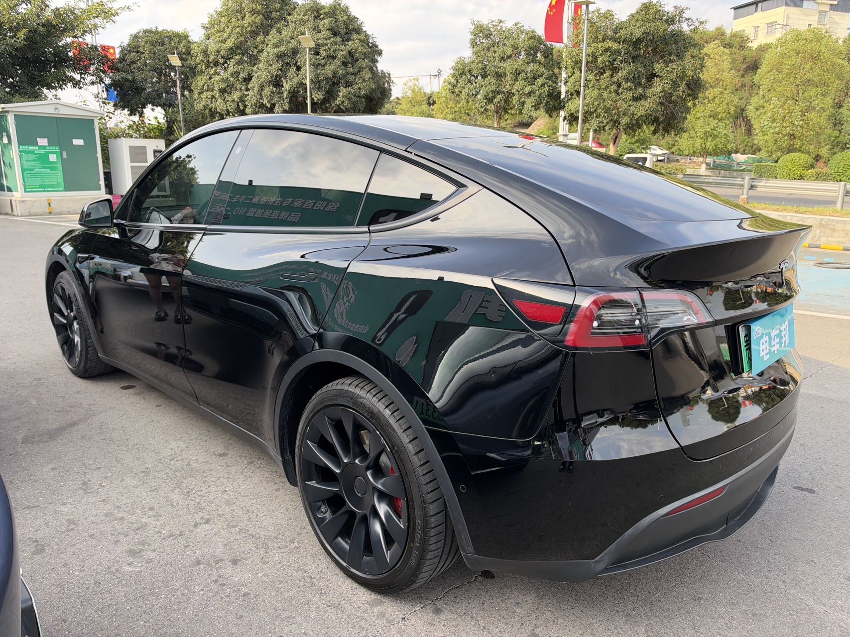 Tesla Model Y 2021 #8 Tesla Model Y 2021 car image #8