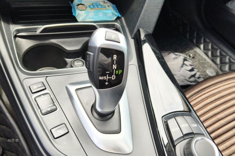 BMW 3 Series 2018 #16 BMW 3 Series 2018 car image #16