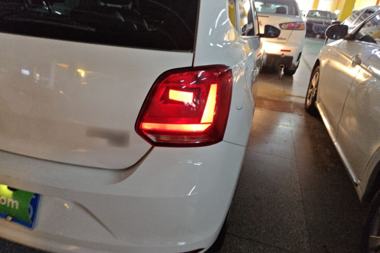 Volkswagen Polo 2019 car image #8