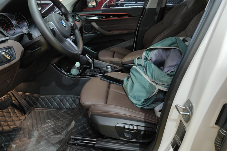 BMW X1 2020 car image #19