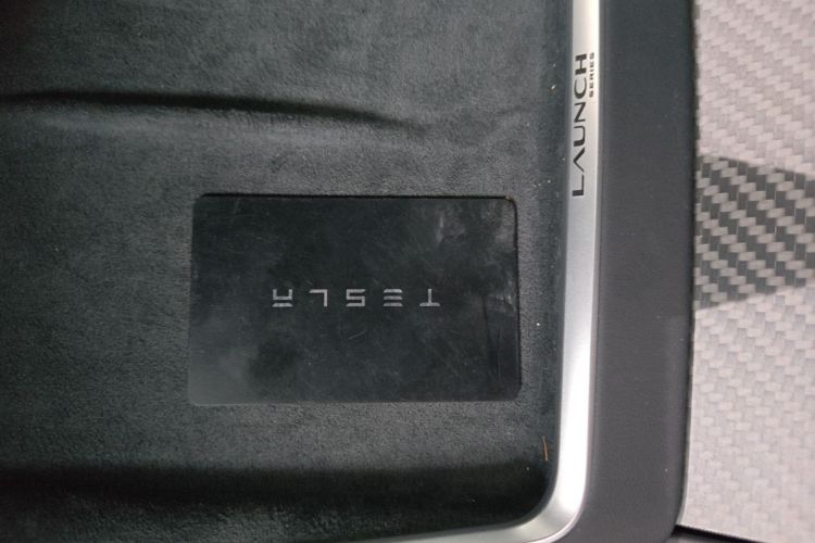 Tesla Model Y 2025 #9 Tesla Model Y 2025 car image #9