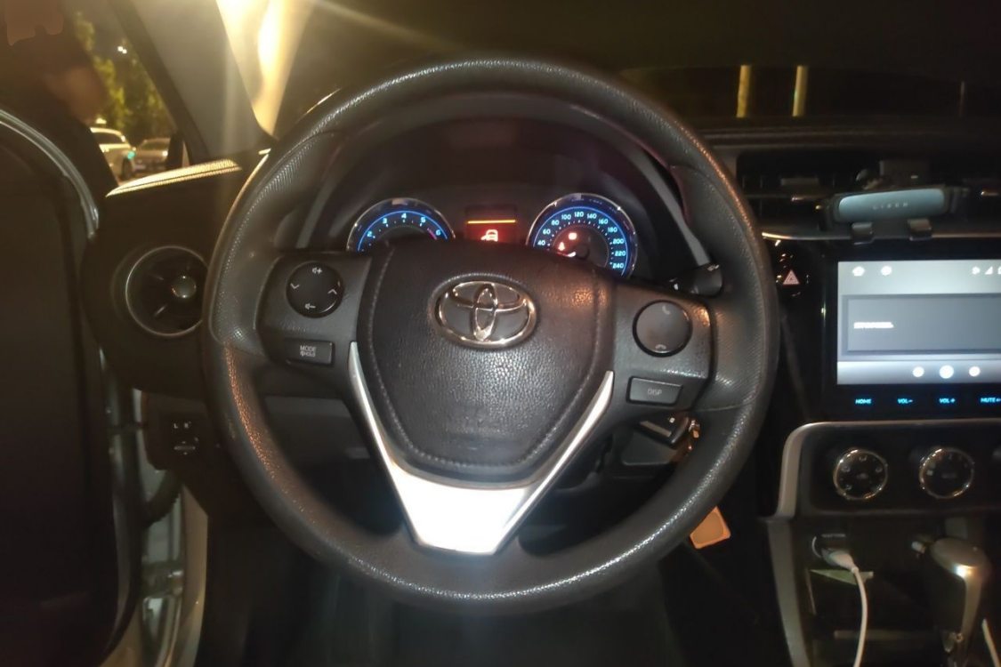 Toyota Corolla 2017 #22 Toyota Corolla 2017 car image #22