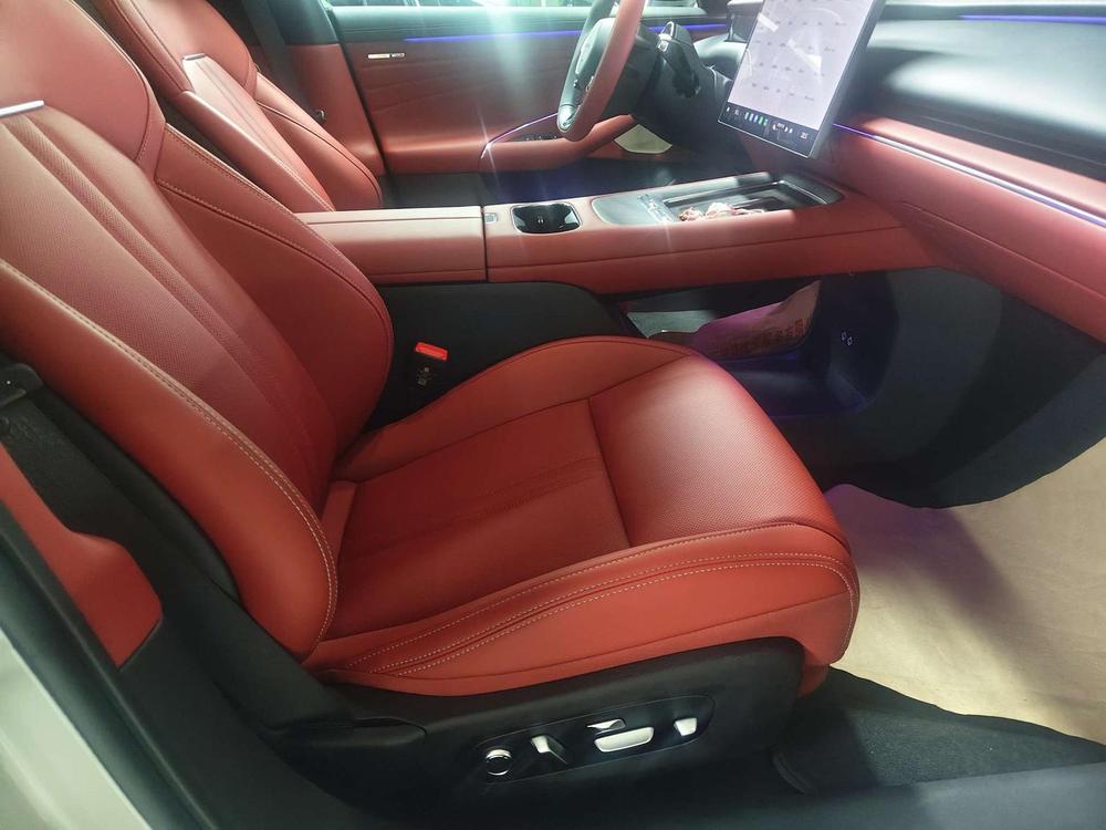 2026 #16 2026 immagine di auto #16