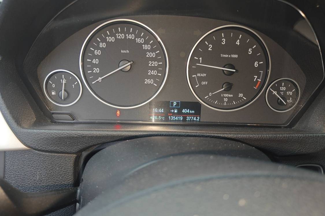 BMW 3 Series 2016 car image #24