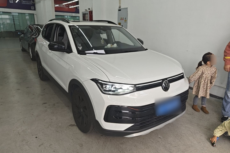 Volkswagen Tharu 2024 car image #4