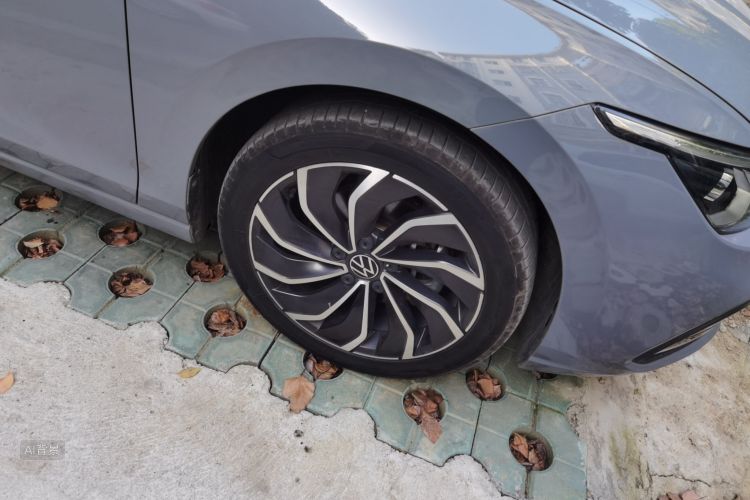 Volkswagen Golf 2022 imagen de coche #9