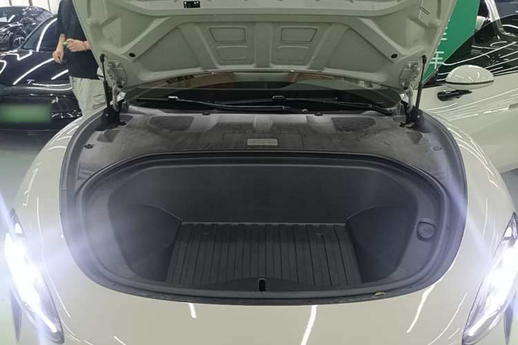MI SU7 2024 immagine di auto #20