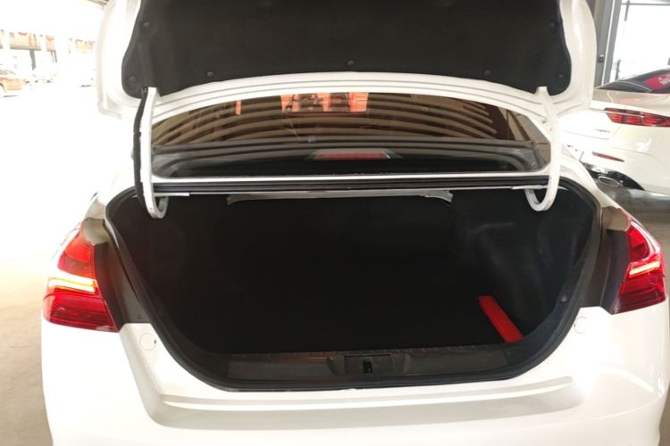 GEELY Emgrand 2018 car image #19