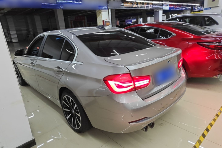 BMW 3 Series 2018 car image #5