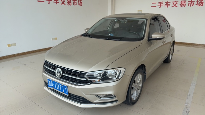Volkswagen Bora 2016 car image 