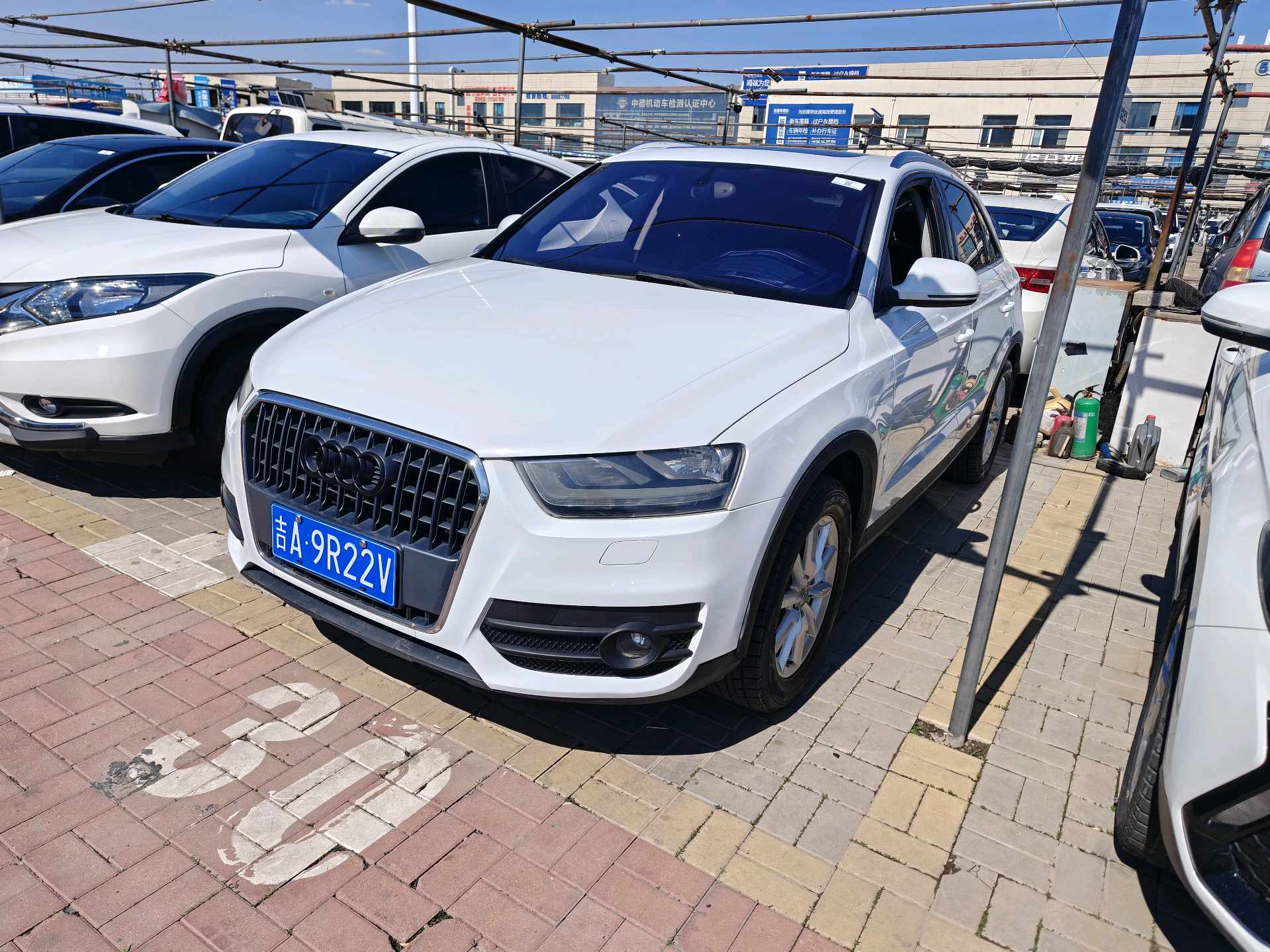 Audi Q3 2016 Audi Q3 2016 car image