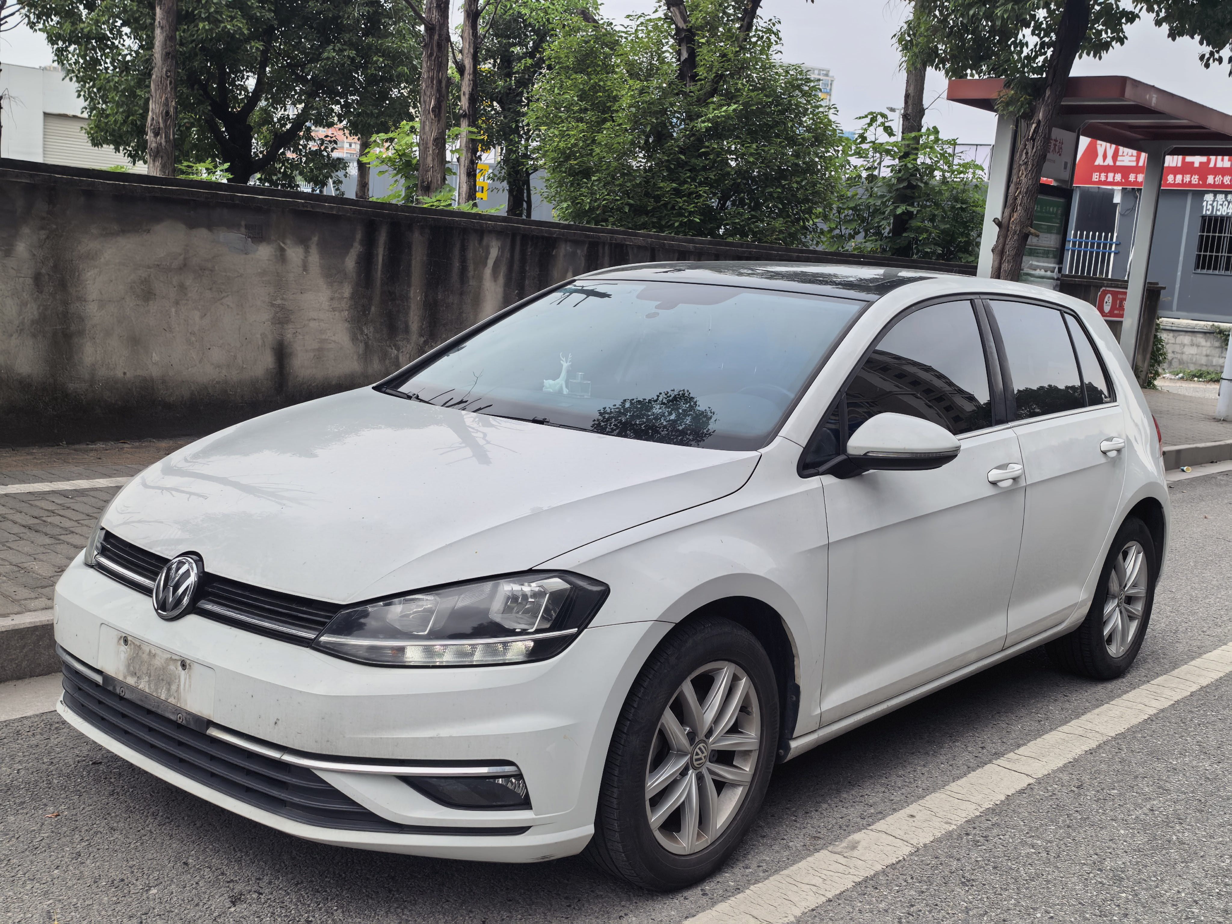Volkswagen Golf 2019 #2 Volkswagen Golf 2019 car image #2