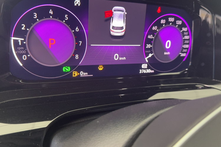 Volkswagen Golf 2022 car image #8