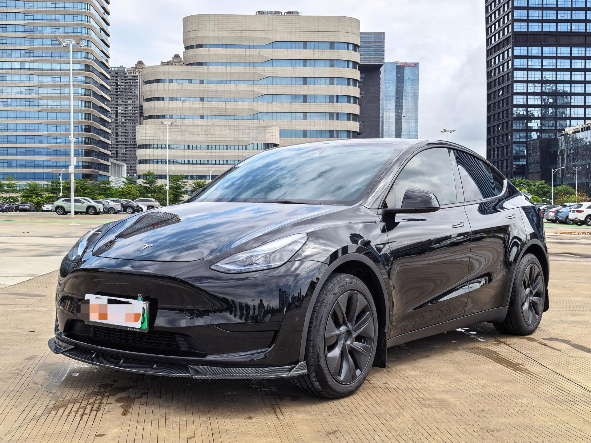 Tesla Model Y 2024 car image 