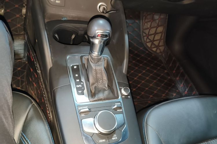 Audi A3 2019 car image #14