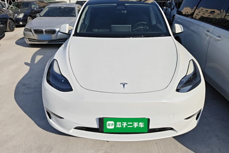 Tesla Model Y 2021 #3 Tesla Model Y 2021 car image #3