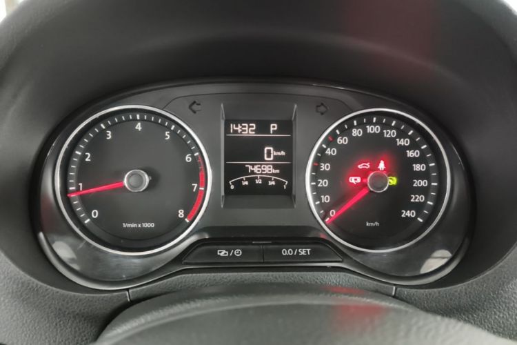 Volkswagen Polo 2015 #12 Volkswagen Polo 2015 car image #12