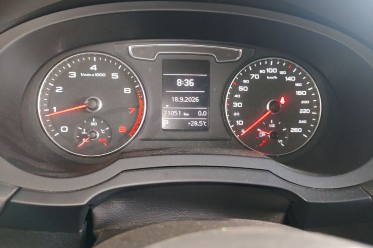 Audi Q3 2019 #12 Audi Q3 2019 car image #12