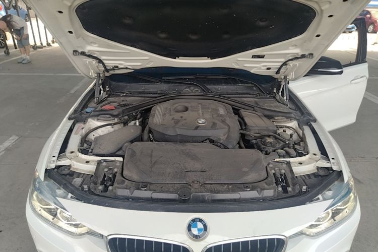 BMW 3 Series 2017 #20 BMW 3 Series 2017 car image #20