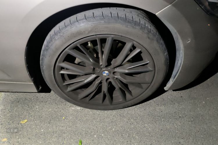 BMW 3 Series 2020 car image #9