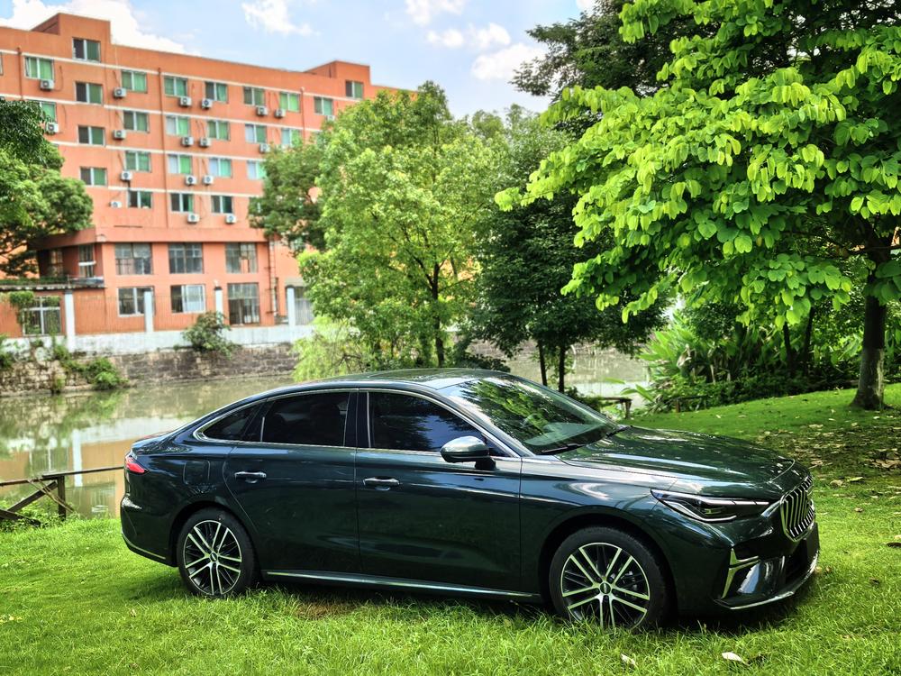 GEELY Emgrand 2025 car image #7