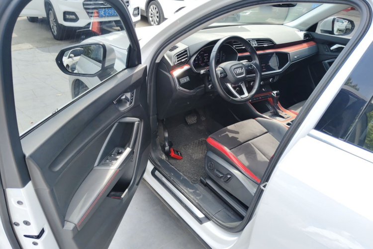 Audi Q3 2020 image de voiture #12