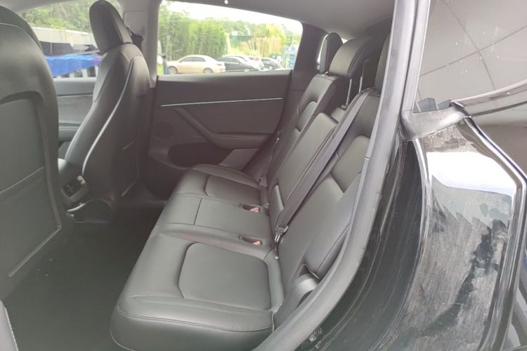 Tesla Model Y 2021 #17 Tesla Model Y 2021 car image #17