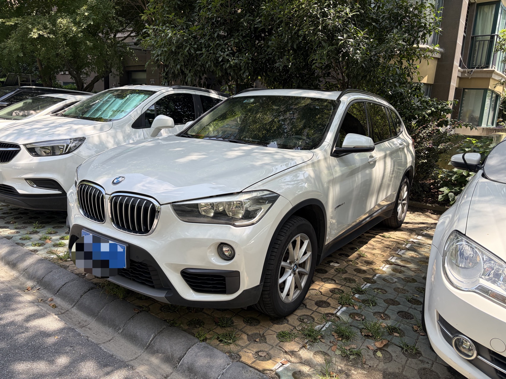 BMW X1 2018 BMW X1 2018 car image
