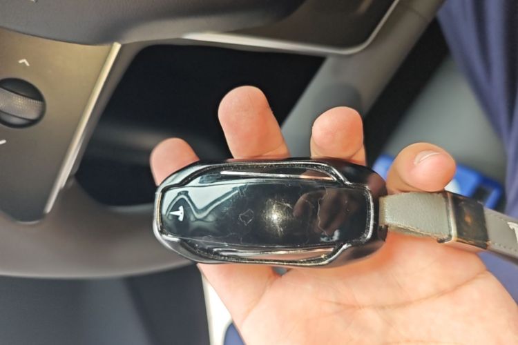 Tesla Model 3 2020 car image #21