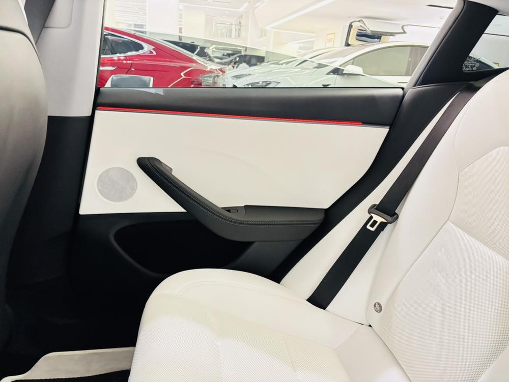 Tesla Model 3 2025 car image #21